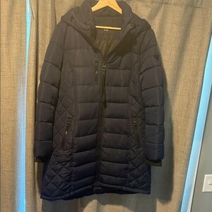 NWOT Guess Women's Navy Quilted Jacket